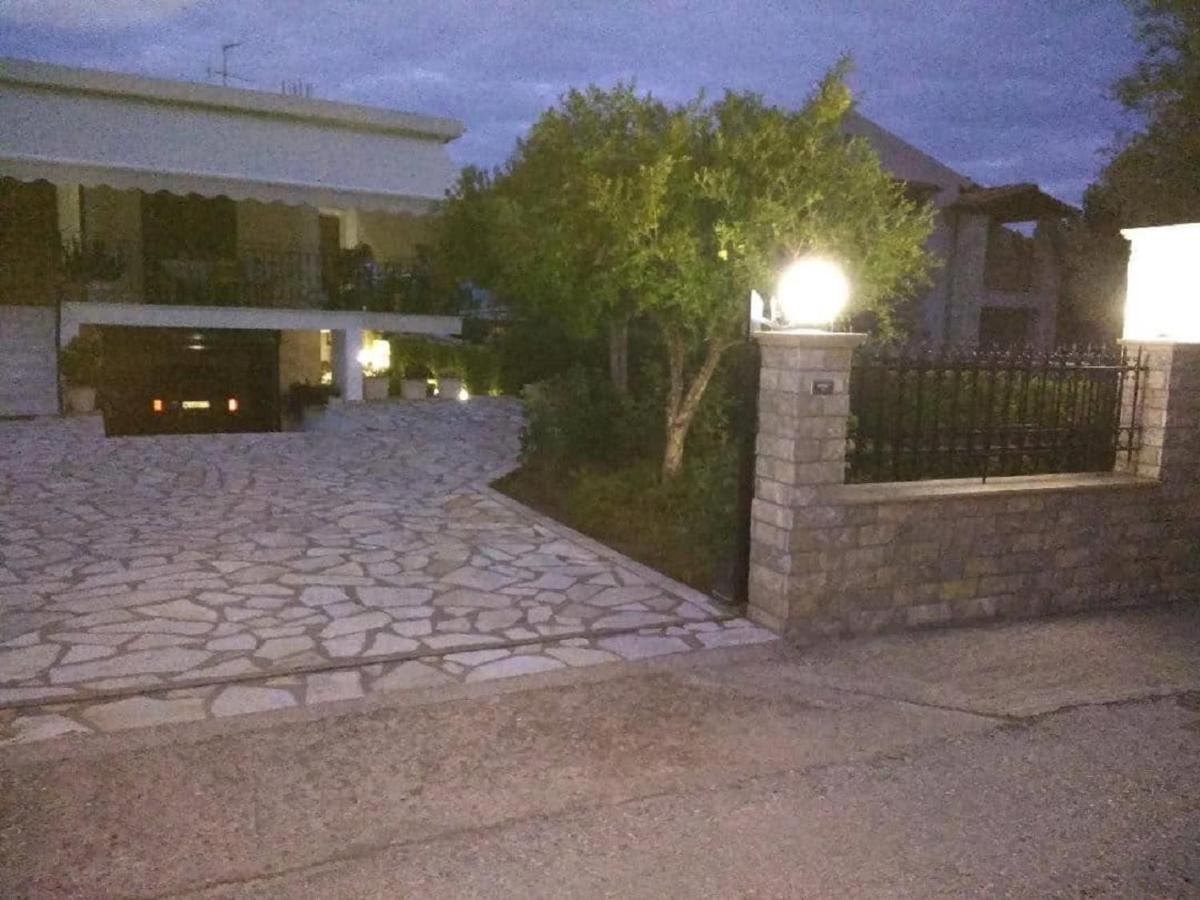 Apartamento Ήσυχο Σπίτι Στη Ναύπακτο Nafpaktos Exterior foto